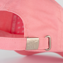 Laden Sie das Bild in den Galerie-Viewer, 4REAL Dad Cap (pink)